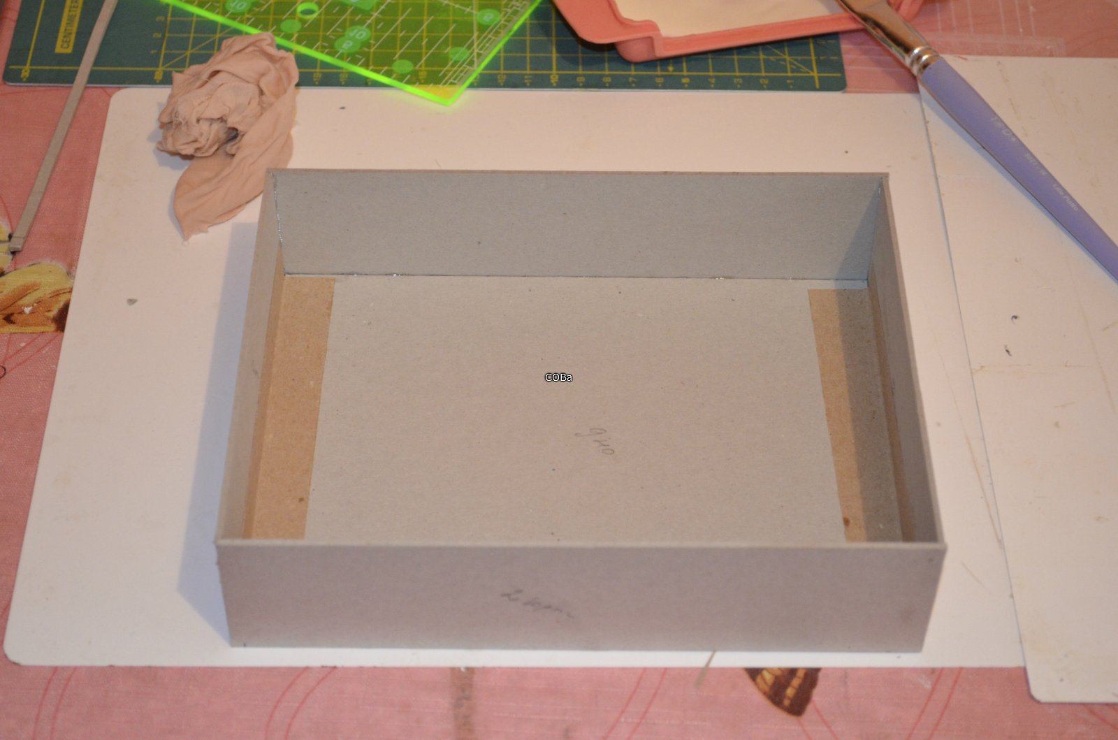 обклеить коробки ьумагой. обклеить коробку для подарка. красивые коробки для хранения. обклеить коробку бумагой. обклеить картонную коробку.