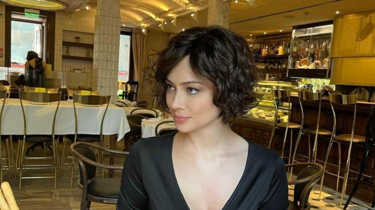 самбурская в шоу маска