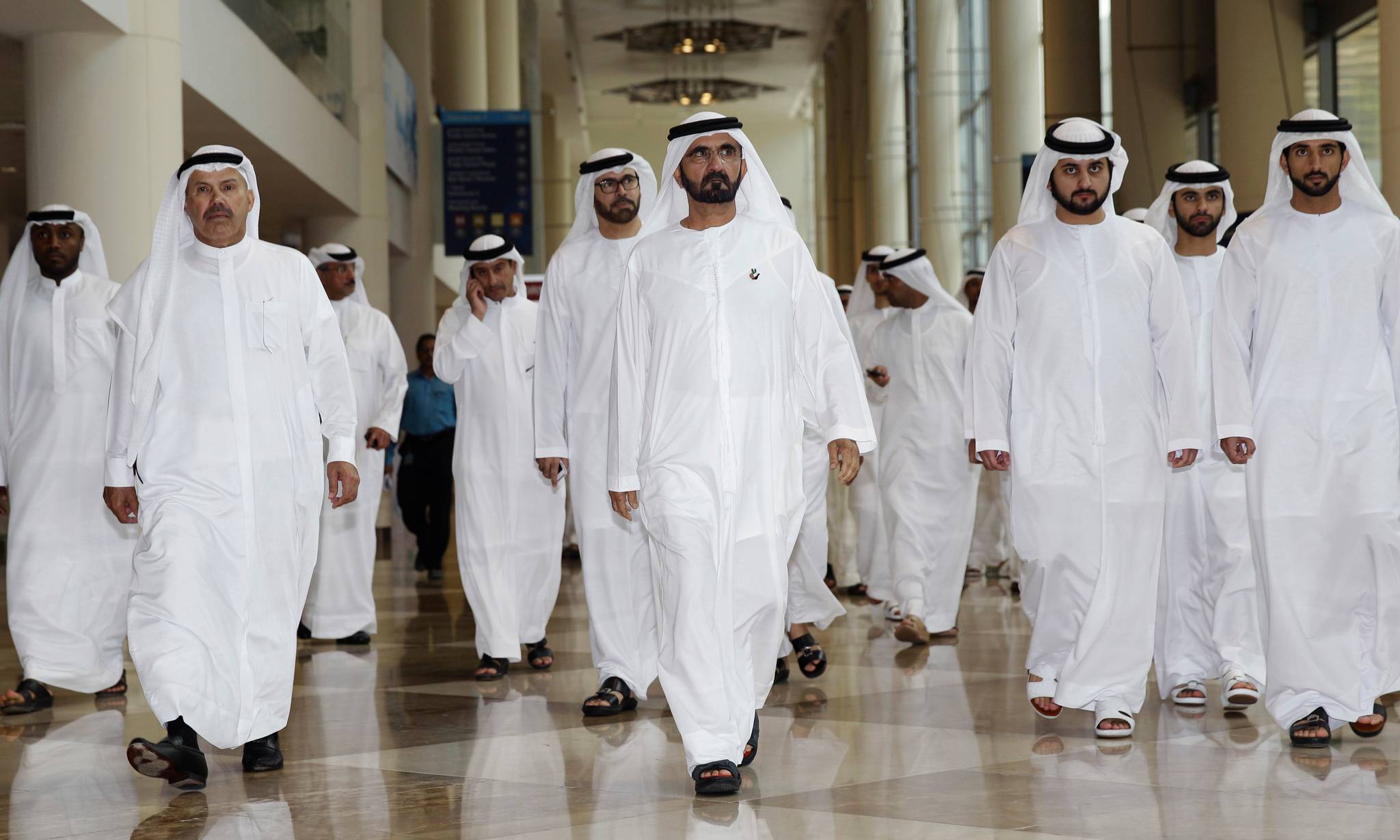 Арабы проживают. Население Дубая. Жители арабских Эмиратов. Объединённые арабские эмираты жители. Араб эмираты.
