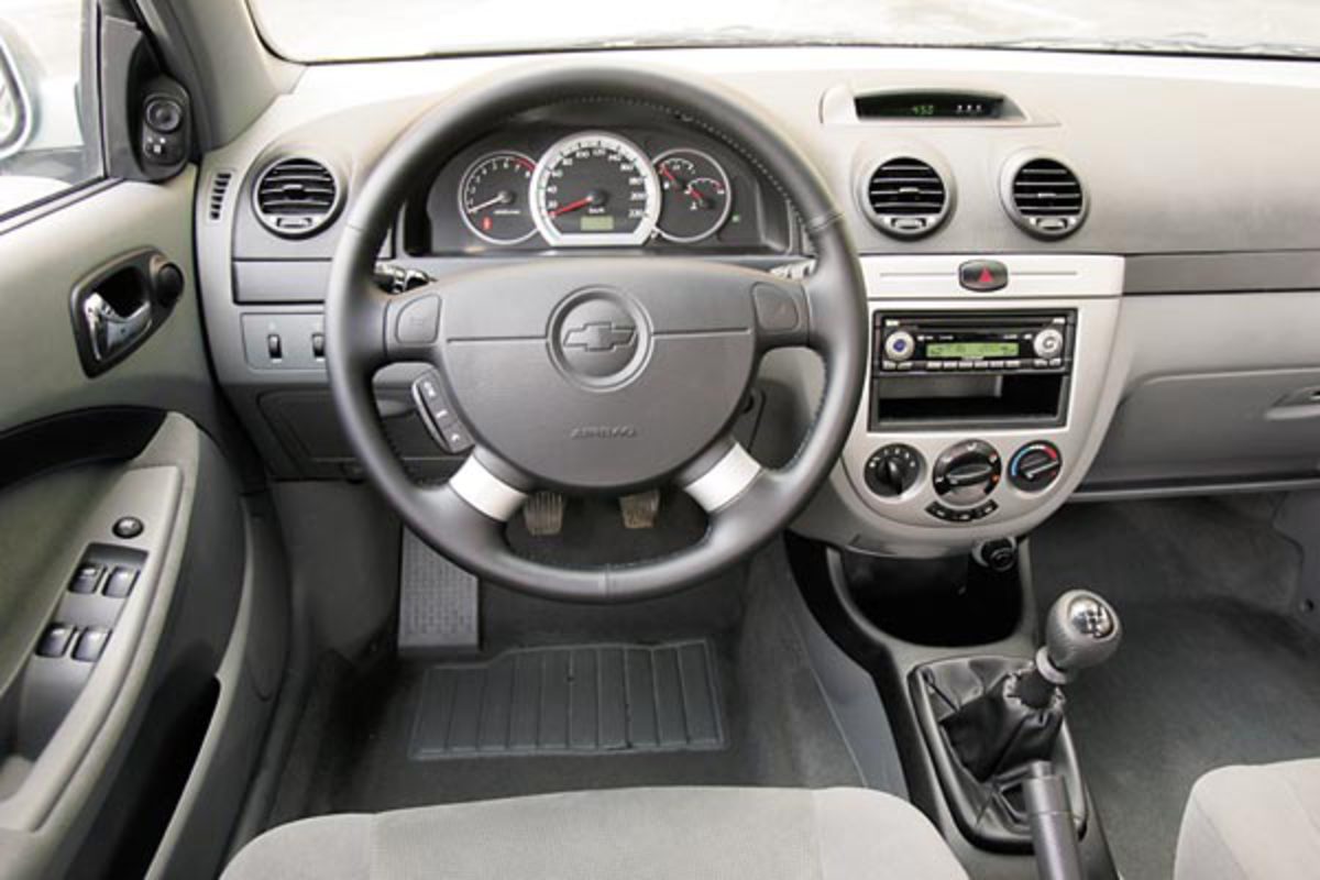 Chevrolet Lacetti 2008 хэтчбек салон