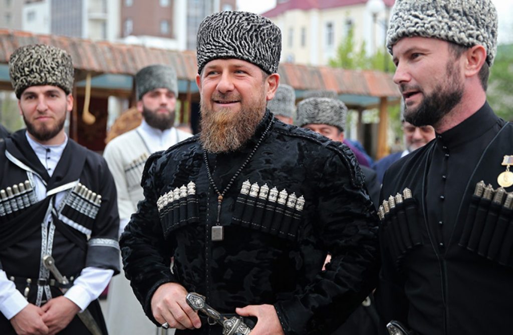 Почему в чечне боятся машин с номерами КРА? Охотник за техникой Дзен